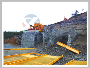 云南文山日產(chǎn)1000噸二合一配平篩石料生產(chǎn)線